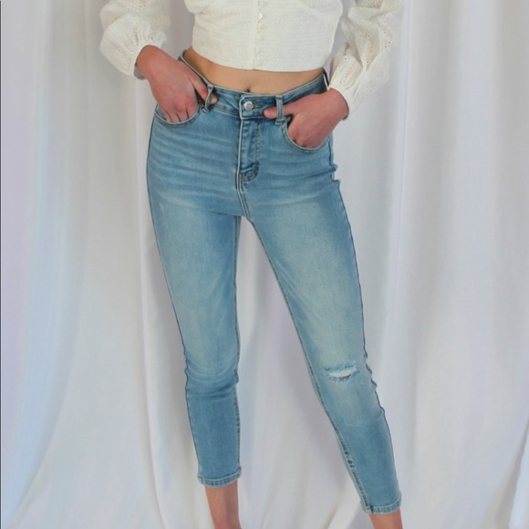 Distressed High-Rise Skinny Jeans in Light Wash - Picture 2 of 9